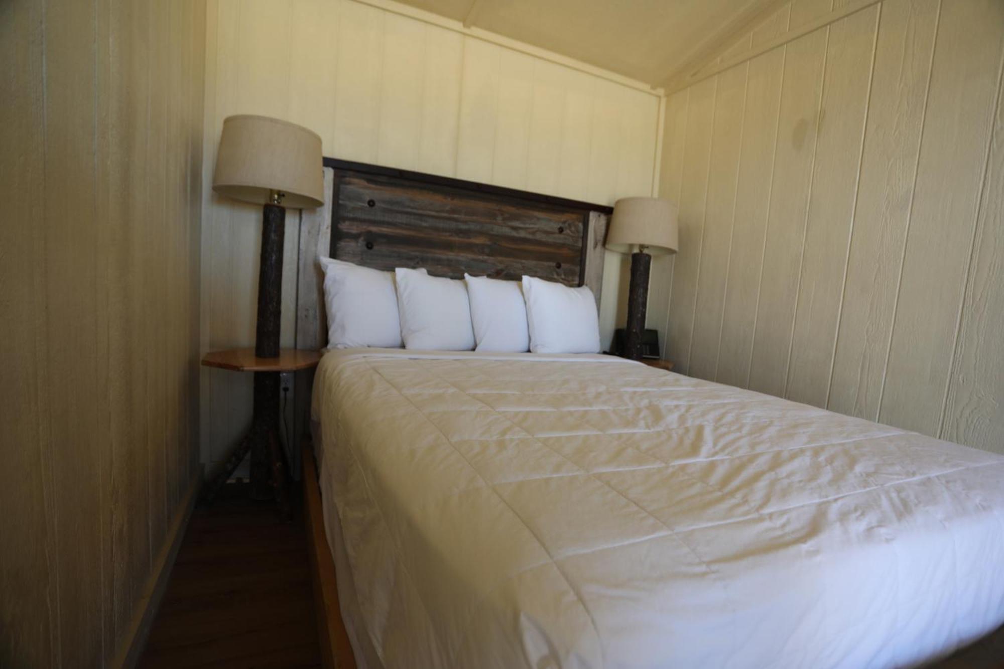 Cabins At Grand Canyon West Peach Springs Exterior photo